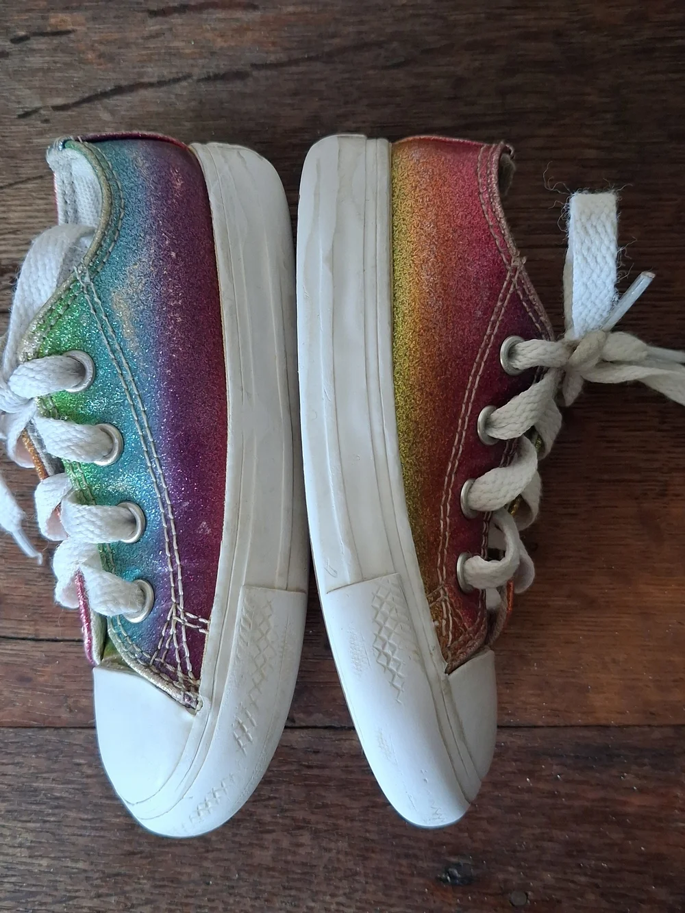 Converse - Low Toddler Rainbow Glitter Sneakers; Size 6